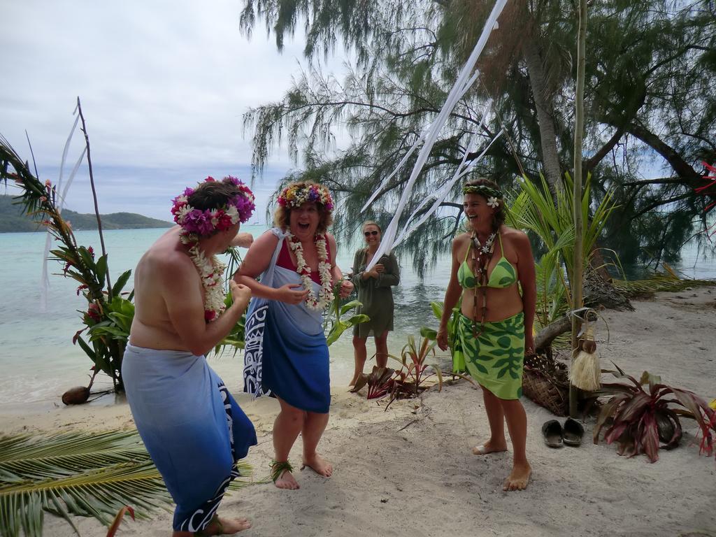 Pension Hibiscus Tahaa Uturoa Екстер'єр фото